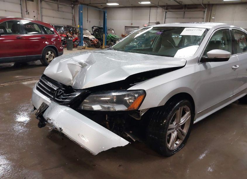 Photo 6 of 2015 Volkswagen Passat 1.8T SE (VIN 1VWBT7A31FC003804)