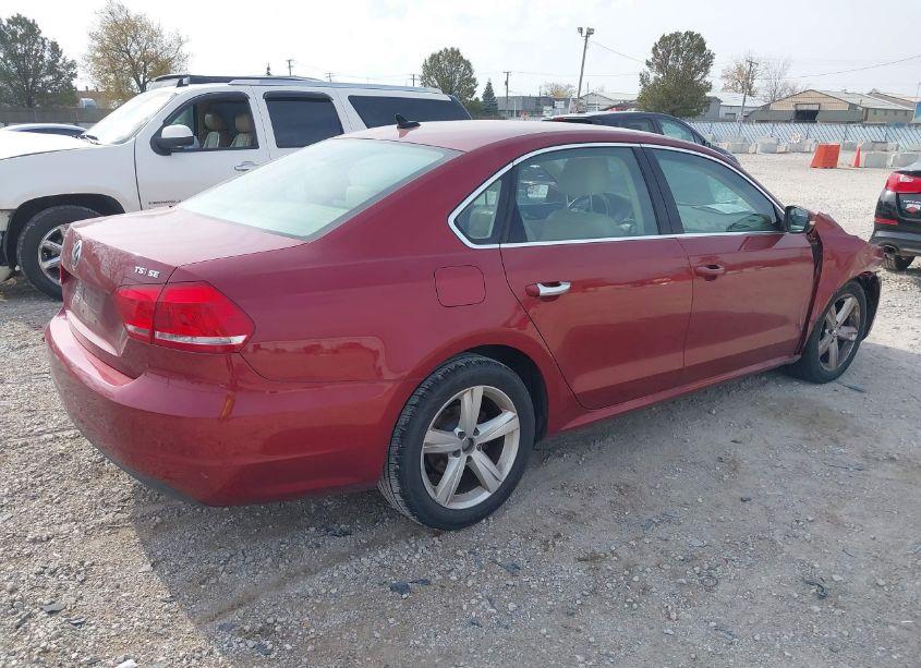 Photo 4 of 2015 Volkswagen Passat 1.8T SE (VIN 1VWBT7A31FC019274)