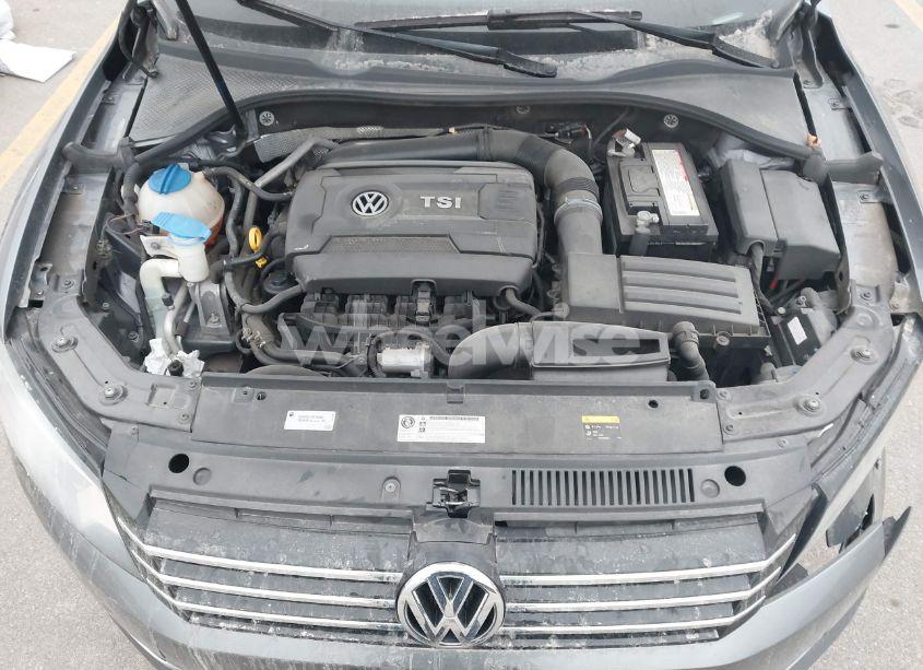 Photo 10 of 2015 Volkswagen Passat 1.8T SE (VIN 1VWBT7A31FC025642)