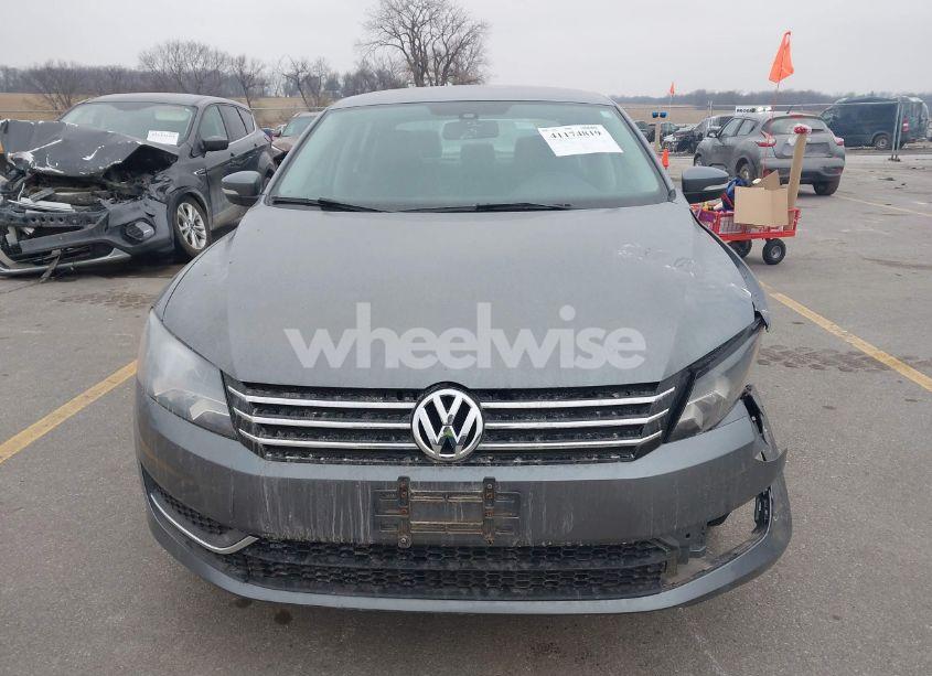 Photo 12 of 2015 Volkswagen Passat 1.8T SE (VIN 1VWBT7A31FC025642)