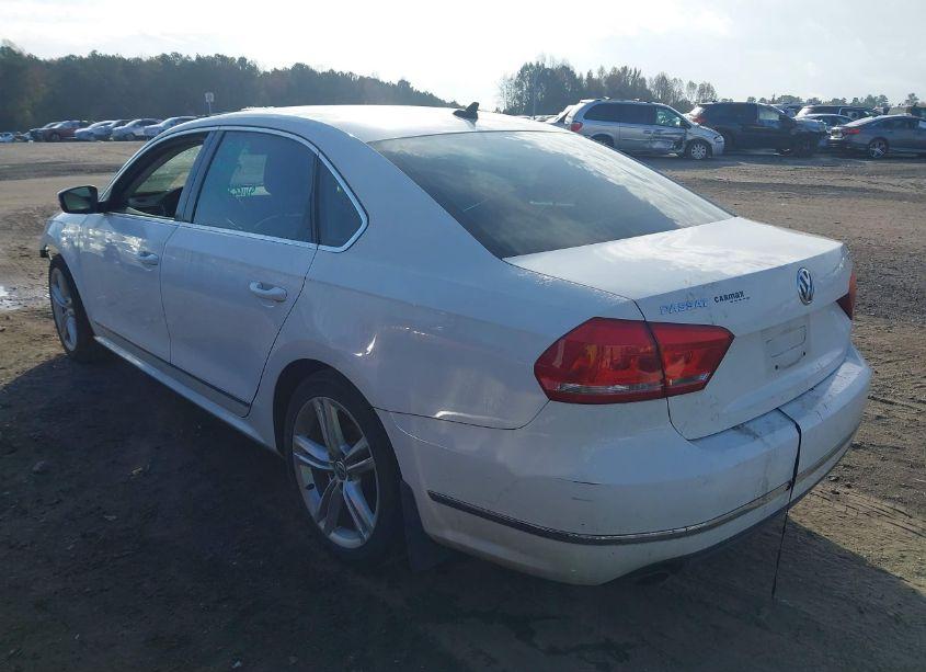 Photo 3 of 2015 Volkswagen Passat 1.8T SE (VIN 1VWBT7A31FC079121)