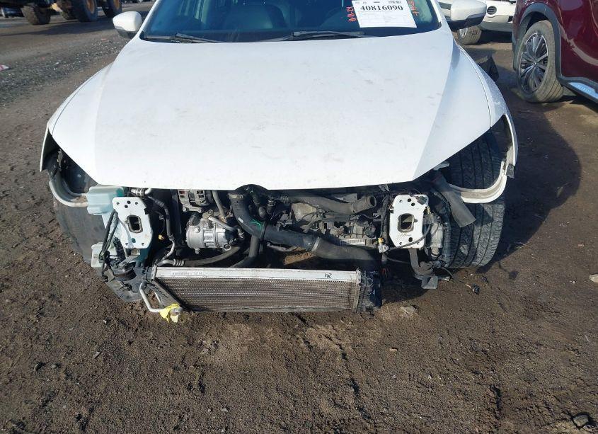 Photo 6 of 2015 Volkswagen Passat 1.8T SE (VIN 1VWBT7A31FC079121)