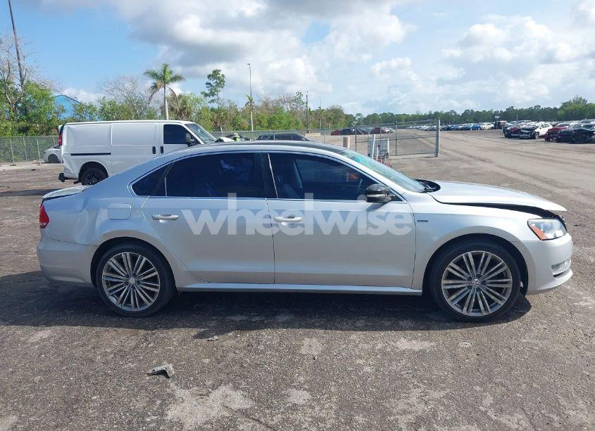 Photo 13 of 2015 Volkswagen Passat 1.8T SPORT (VIN 1VWBT7A31FC105636)
