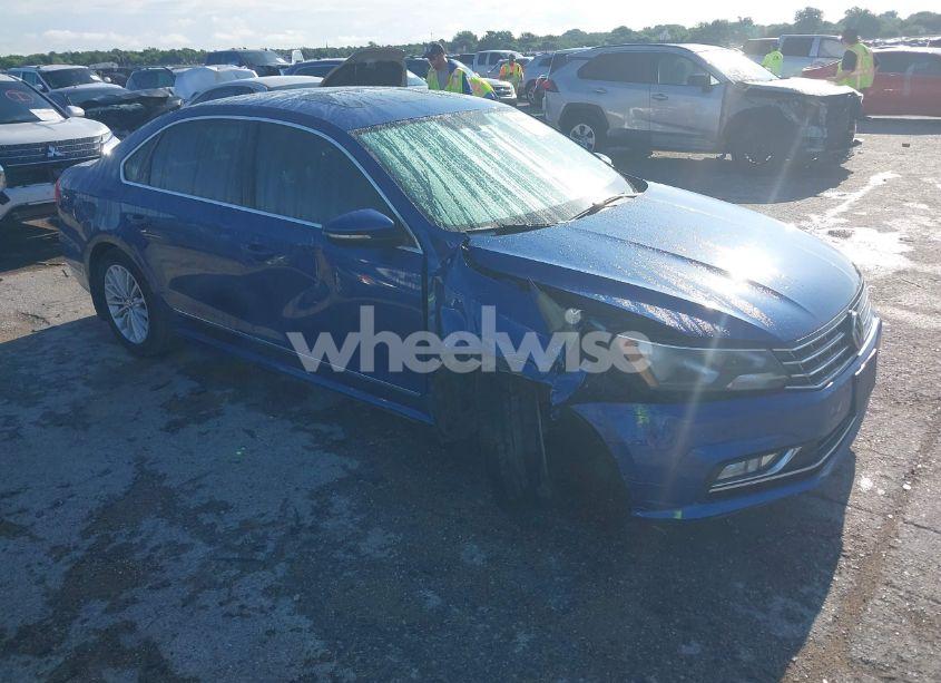 2016 Volkswagen Passat 1.8T SE (VIN 1VWBT7A31GC004291) main photo