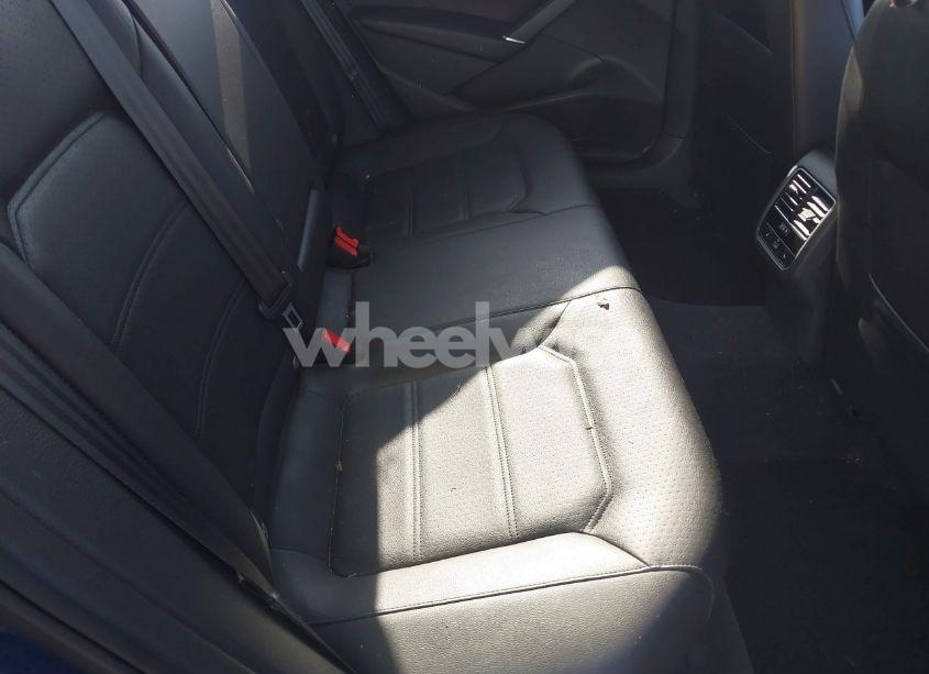 Photo 8 of 2016 Volkswagen Passat 1.8T SE (VIN 1VWBT7A31GC004291)