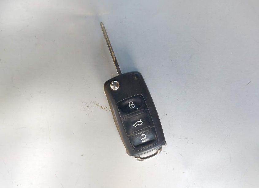 Photo 11 of 2016 Volkswagen Passat 1.8T SE (VIN 1VWBT7A31GC021334)