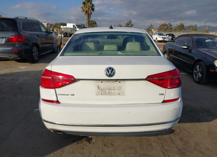 Photo 16 of 2016 Volkswagen Passat 1.8T SE (VIN 1VWBT7A31GC021334)