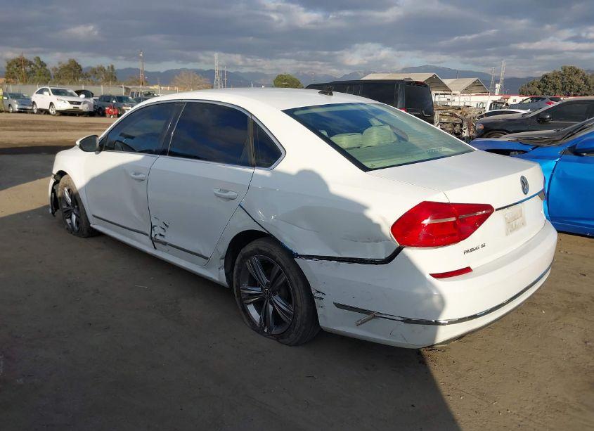 Photo 3 of 2016 Volkswagen Passat 1.8T SE (VIN 1VWBT7A31GC021334)