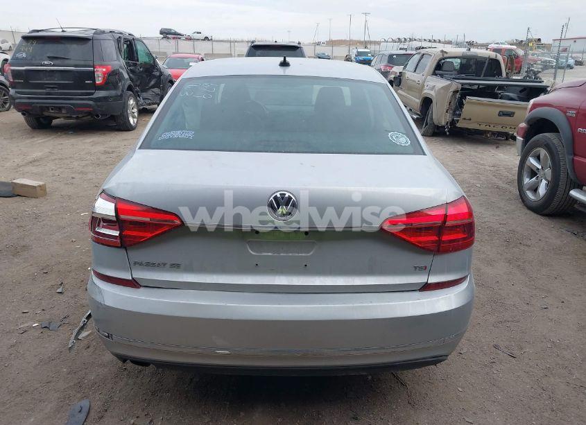 Photo 16 of 2016 Volkswagen Passat 1.8T SE (VIN 1VWBT7A31GC023780)