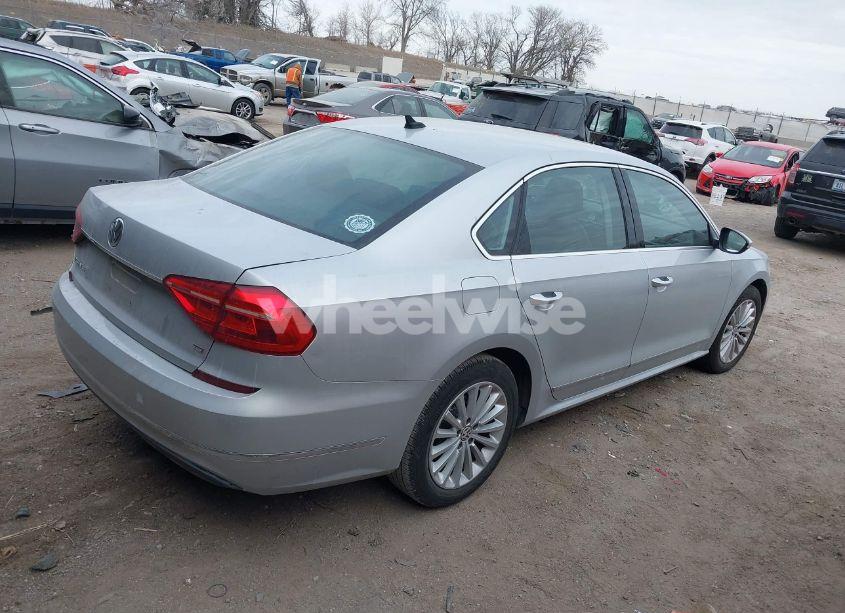 Photo 4 of 2016 Volkswagen Passat 1.8T SE (VIN 1VWBT7A31GC023780)