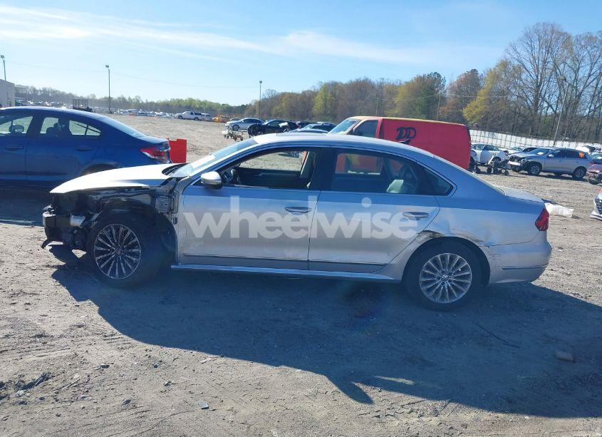 Photo 15 of 2017 Volkswagen Passat 1.8T SE (VIN 1VWBT7A31HC086072)