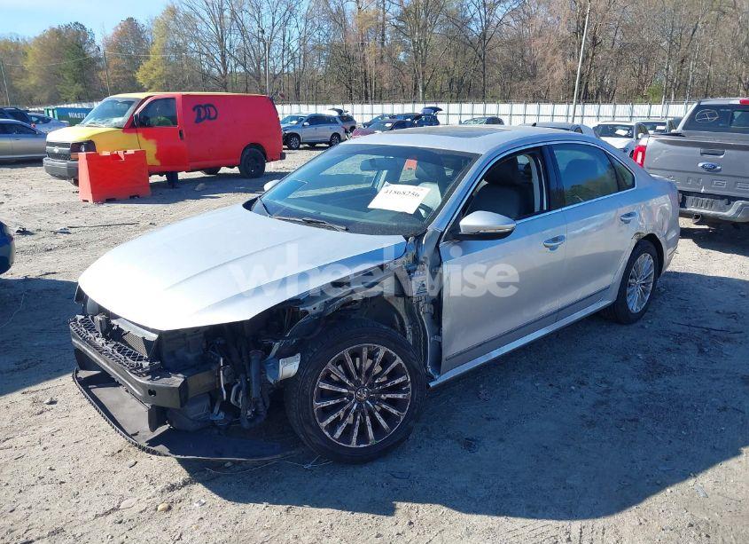 Photo 2 of 2017 Volkswagen Passat 1.8T SE (VIN 1VWBT7A31HC086072)