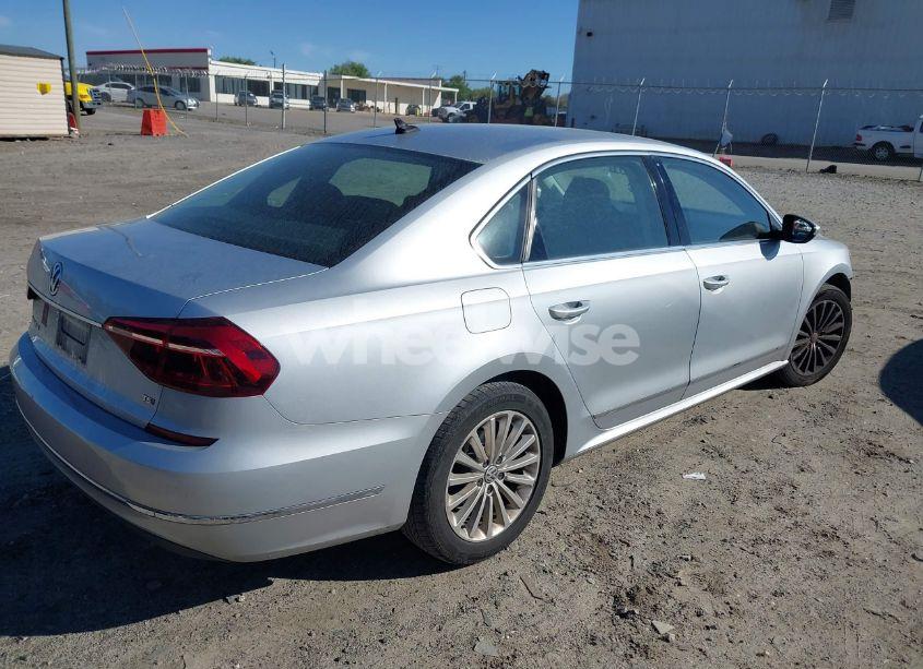 Photo 4 of 2017 Volkswagen Passat 1.8T SE (VIN 1VWBT7A31HC086072)