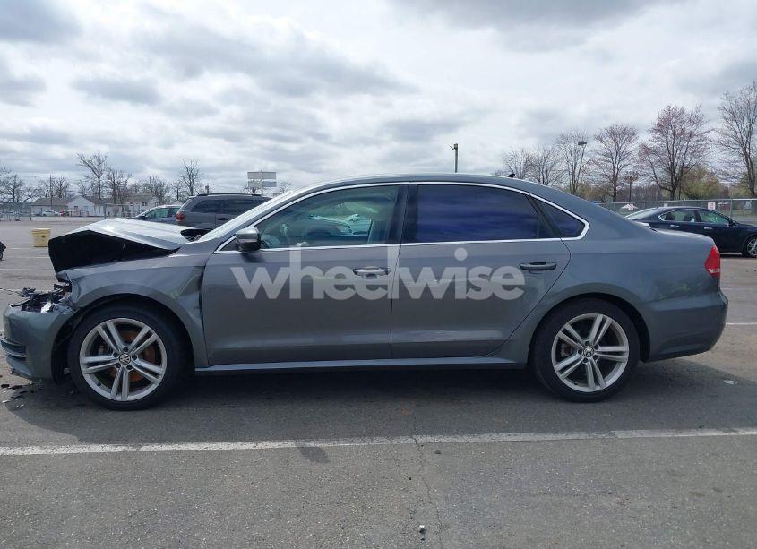 Photo 14 of 2014 Volkswagen Passat 1.8T SE (VIN 1VWBT7A32EC074542)