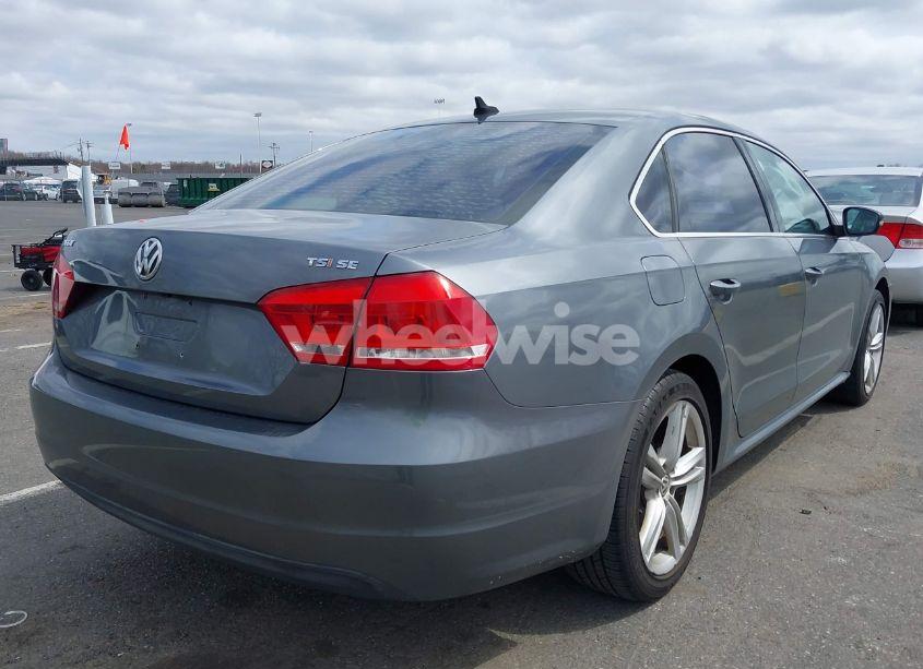 Photo 4 of 2014 Volkswagen Passat 1.8T SE (VIN 1VWBT7A32EC074542)