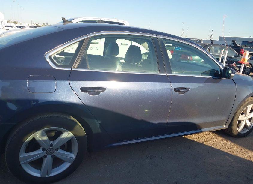 Photo 13 of 2015 Volkswagen Passat 1.8T SE (VIN 1VWBT7A32FC004816)