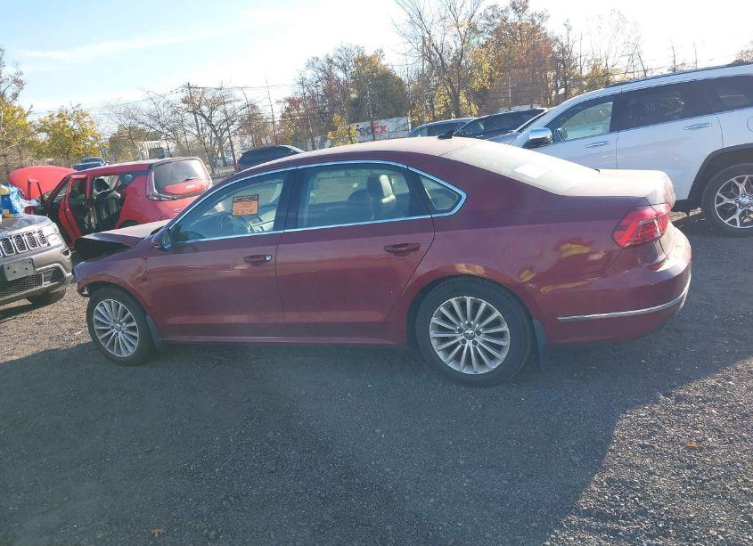 Photo 14 of 2016 Volkswagen Passat 1.8T SE (VIN 1VWBT7A32GC031953)