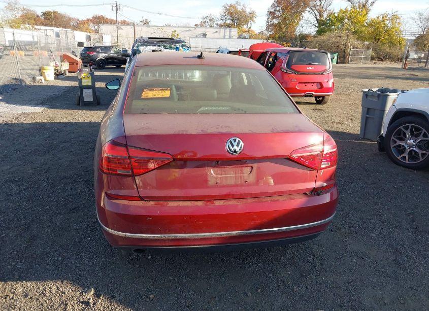 Photo 16 of 2016 Volkswagen Passat 1.8T SE (VIN 1VWBT7A32GC031953)