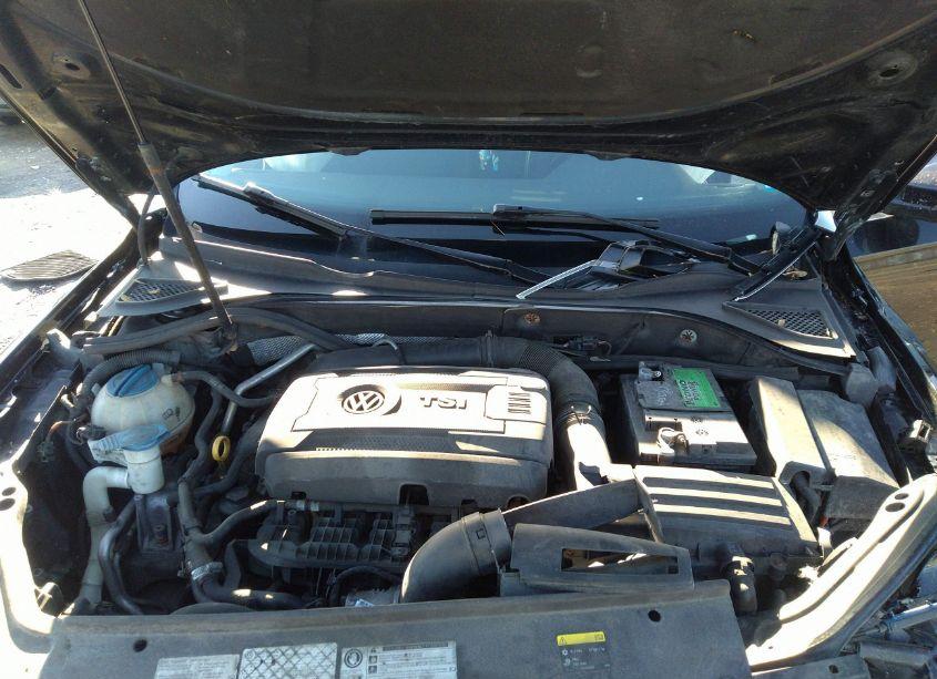 Photo 10 of 2016 Volkswagen Passat 1.8T SE (VIN 1VWBT7A32GC065729)