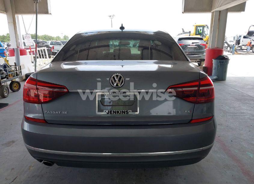 Photo 17 of 2017 Volkswagen Passat 1.8T SE (VIN 1VWBT7A32HC031209)