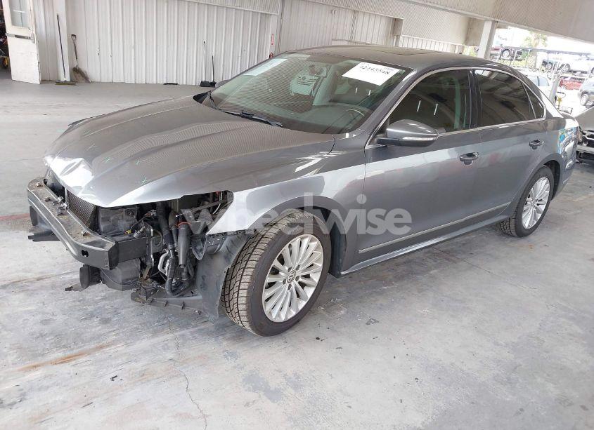 Photo 2 of 2017 Volkswagen Passat 1.8T SE (VIN 1VWBT7A32HC031209)