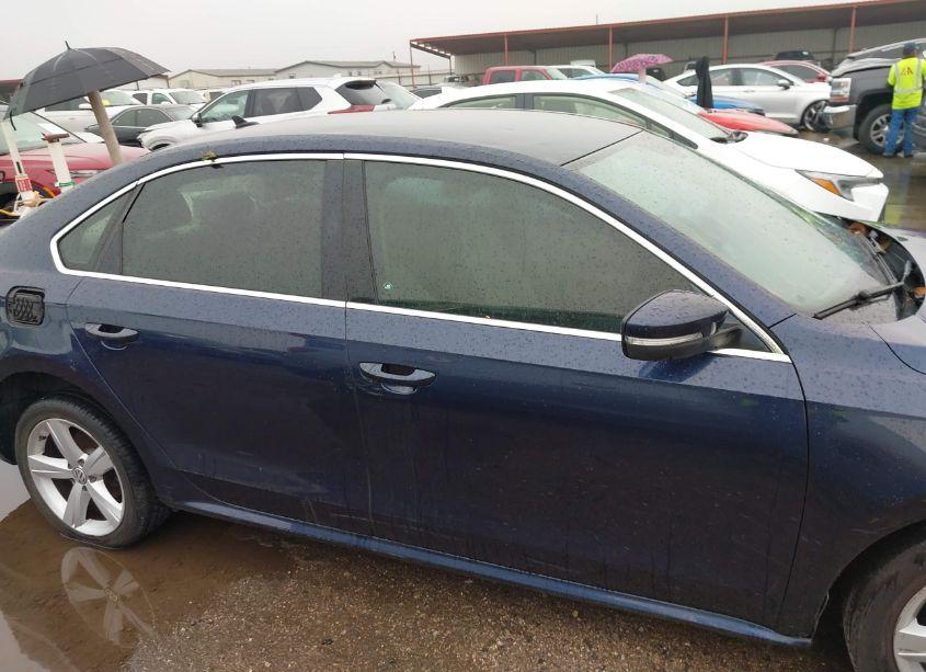 Photo 14 of 2015 Volkswagen Passat 1.8T SE (VIN 1VWBT7A33FC026503)