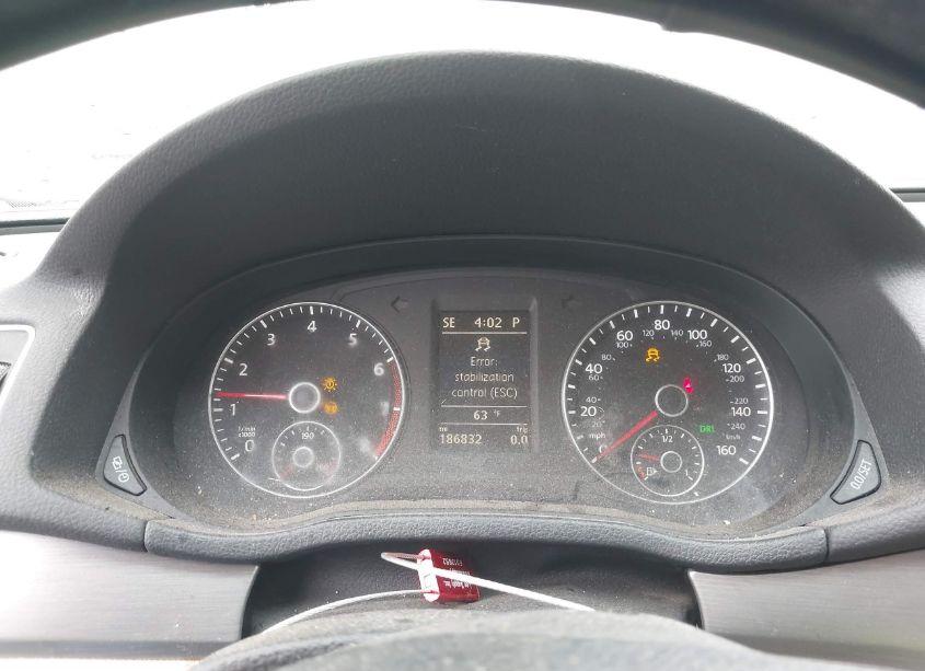 Photo 16 of 2015 Volkswagen Passat 1.8T SE (VIN 1VWBT7A33FC026503)