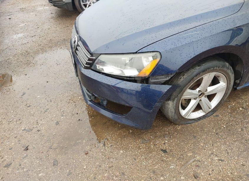 Photo 6 of 2015 Volkswagen Passat 1.8T SE (VIN 1VWBT7A33FC026503)