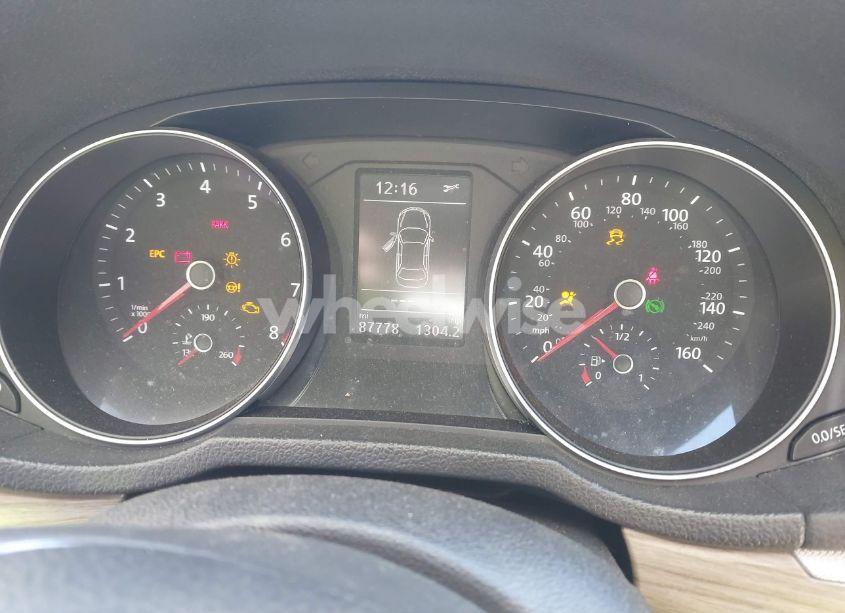 Photo 7 of 2016 Volkswagen Passat 1.8T SE (VIN 1VWBT7A33GC027734)