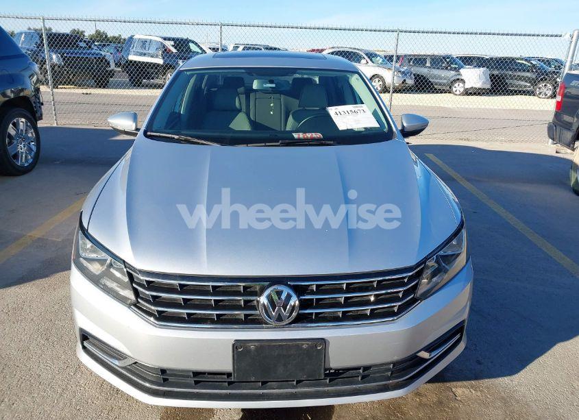 Photo 12 of 2016 Volkswagen Passat 1.8T SE (VIN 1VWBT7A33GC043237)