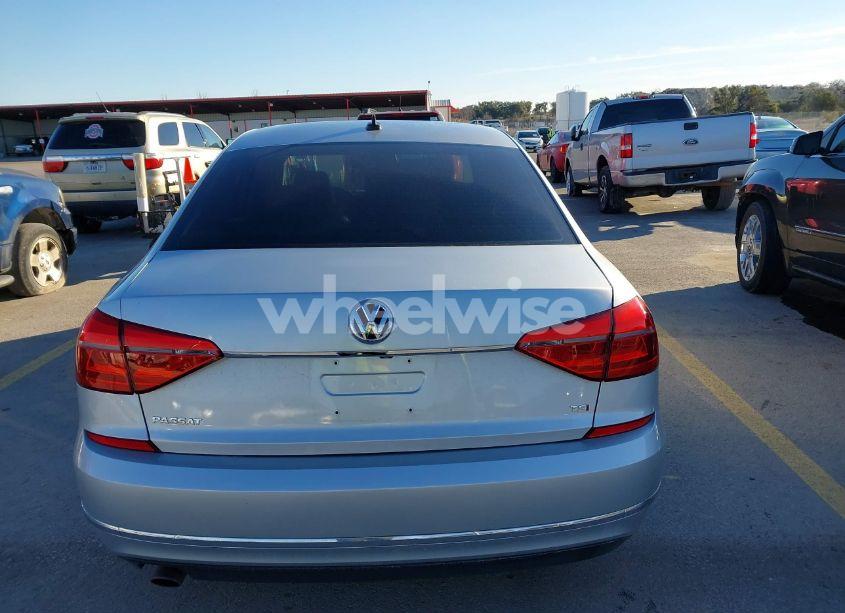 Photo 16 of 2016 Volkswagen Passat 1.8T SE (VIN 1VWBT7A33GC043237)