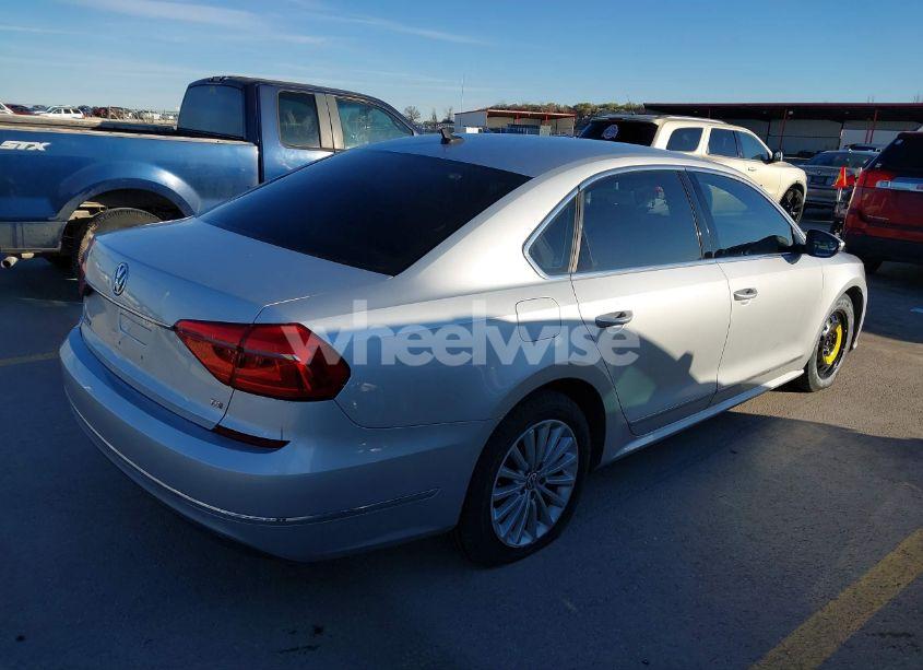 Photo 4 of 2016 Volkswagen Passat 1.8T SE (VIN 1VWBT7A33GC043237)