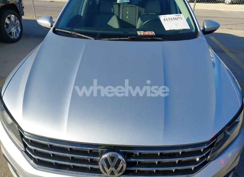 Photo 6 of 2016 Volkswagen Passat 1.8T SE (VIN 1VWBT7A33GC043237)