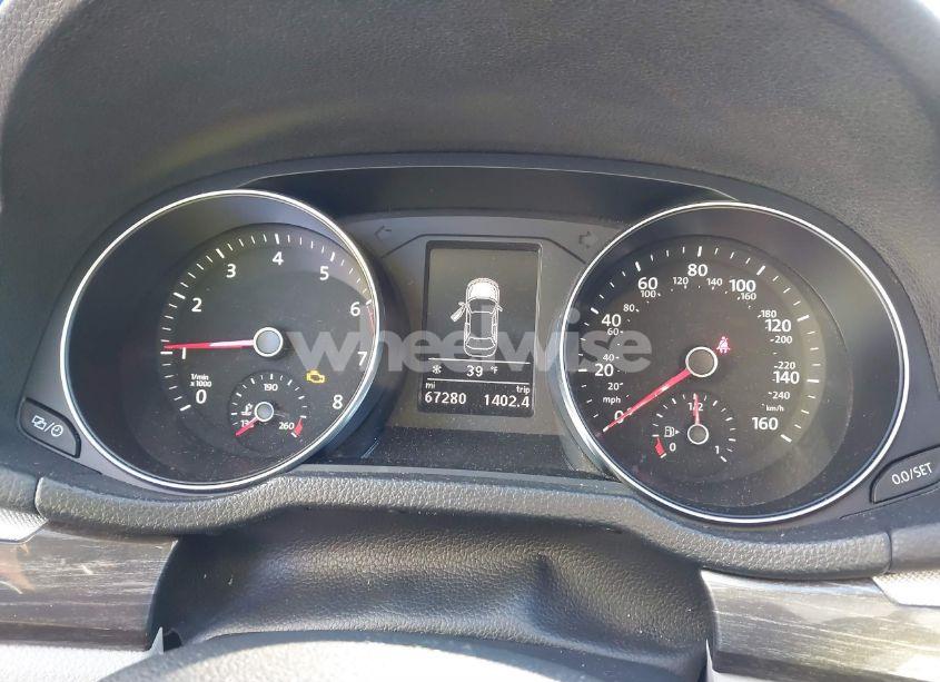 Photo 7 of 2016 Volkswagen Passat 1.8T SE (VIN 1VWBT7A33GC043237)