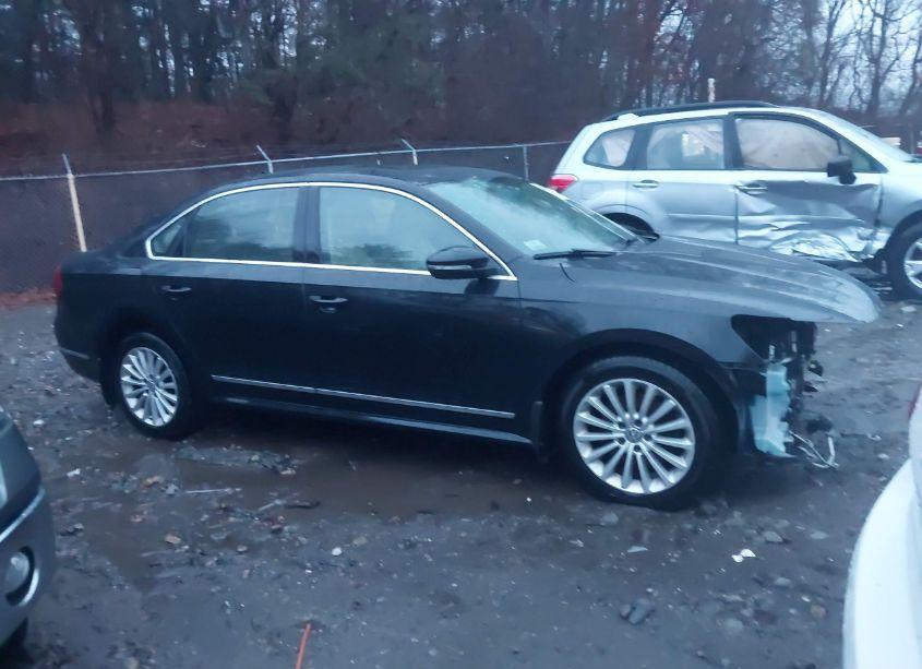 Photo 14 of 2016 Volkswagen Passat 1.8T SE (VIN 1VWBT7A33GC052231)