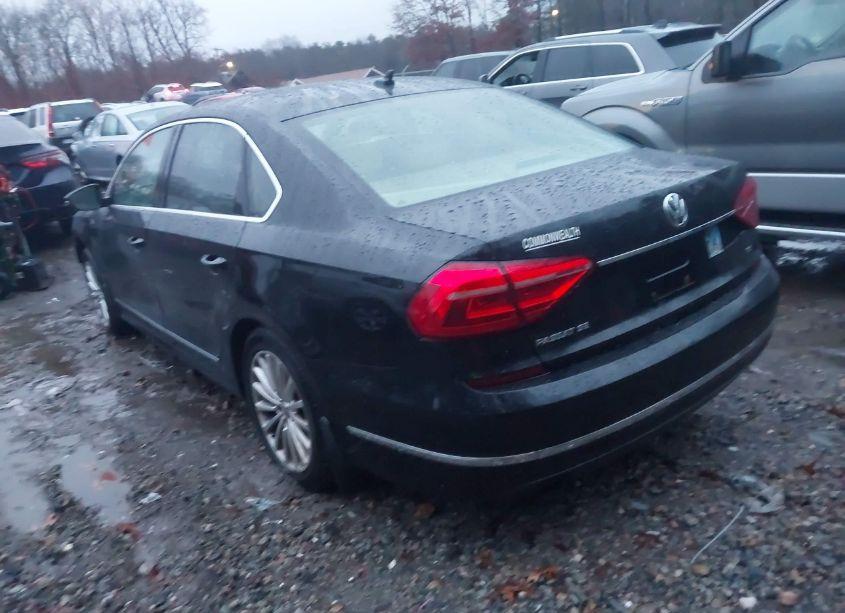 Photo 3 of 2016 Volkswagen Passat 1.8T SE (VIN 1VWBT7A33GC052231)