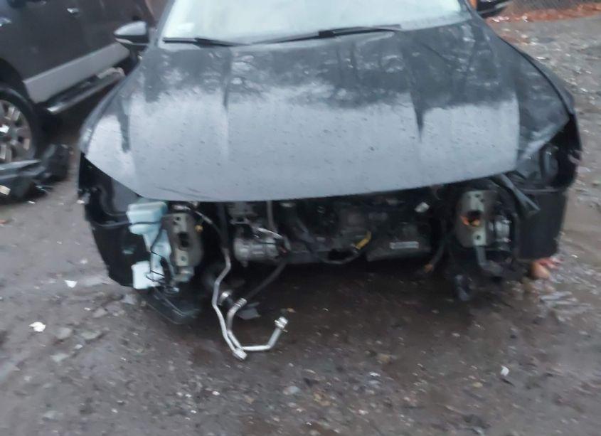 Photo 6 of 2016 Volkswagen Passat 1.8T SE (VIN 1VWBT7A33GC052231)