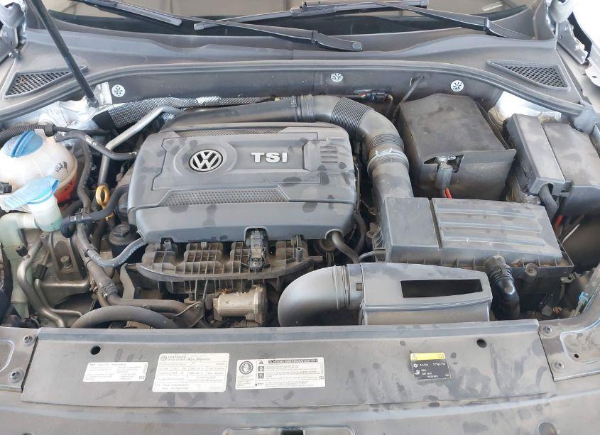 Photo 10 of 2016 Volkswagen Passat 1.8T SE (VIN 1VWBT7A33GC057607)