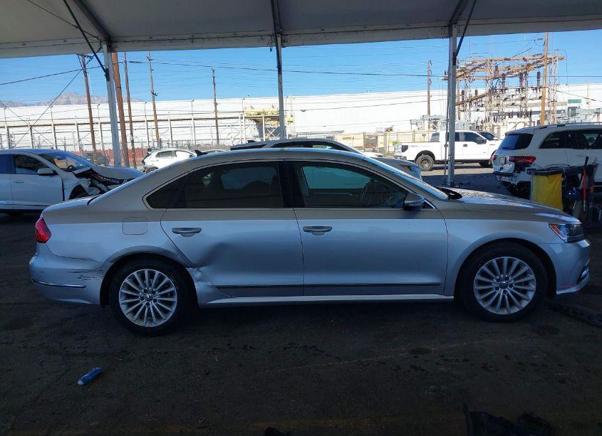 Photo 13 of 2016 Volkswagen Passat 1.8T SE (VIN 1VWBT7A33GC057607)