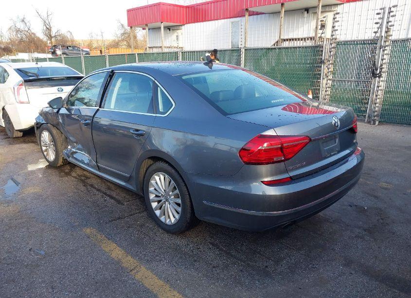 Photo 3 of 2016 Volkswagen Passat 1.8T SE (VIN 1VWBT7A33GC058515)