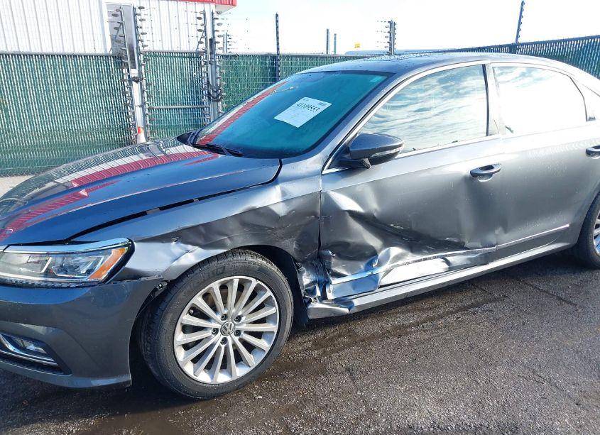 Photo 6 of 2016 Volkswagen Passat 1.8T SE (VIN 1VWBT7A33GC058515)