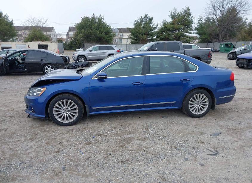 Photo 14 of 2016 Volkswagen Passat 1.8T SE (VIN 1VWBT7A33GC064170)