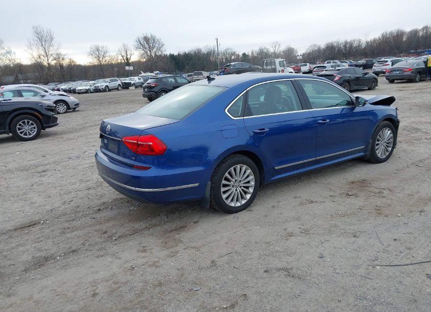 Photo 4 of 2016 Volkswagen Passat 1.8T SE (VIN 1VWBT7A33GC064170)