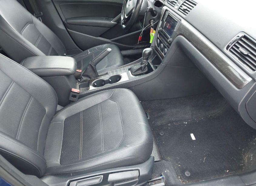 Photo 5 of 2016 Volkswagen Passat 1.8T SE (VIN 1VWBT7A33GC064170)