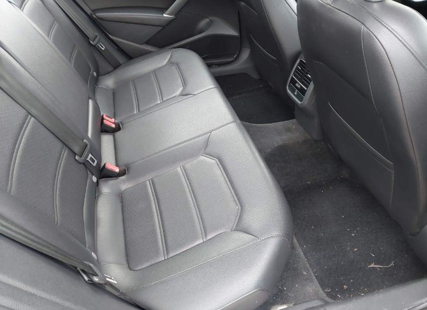 Photo 8 of 2016 Volkswagen Passat 1.8T SE (VIN 1VWBT7A33GC064170)