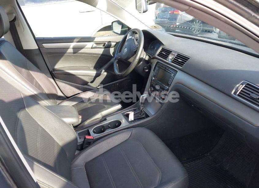 Photo 5 of 2014 Volkswagen Passat 1.8T SE (VIN 1VWBT7A34EC058651)