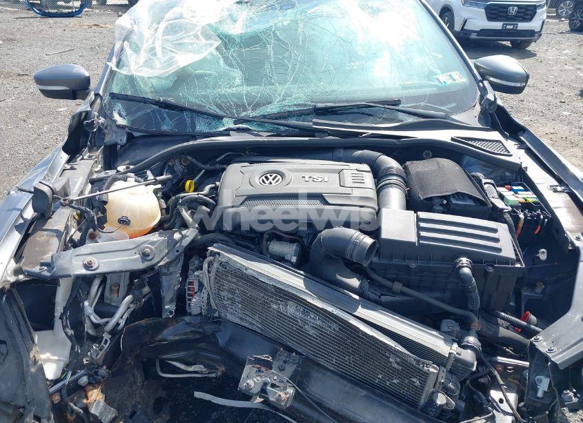 Photo 10 of 2014 Volkswagen Passat 1.8T SE (VIN 1VWBT7A34EC072615)