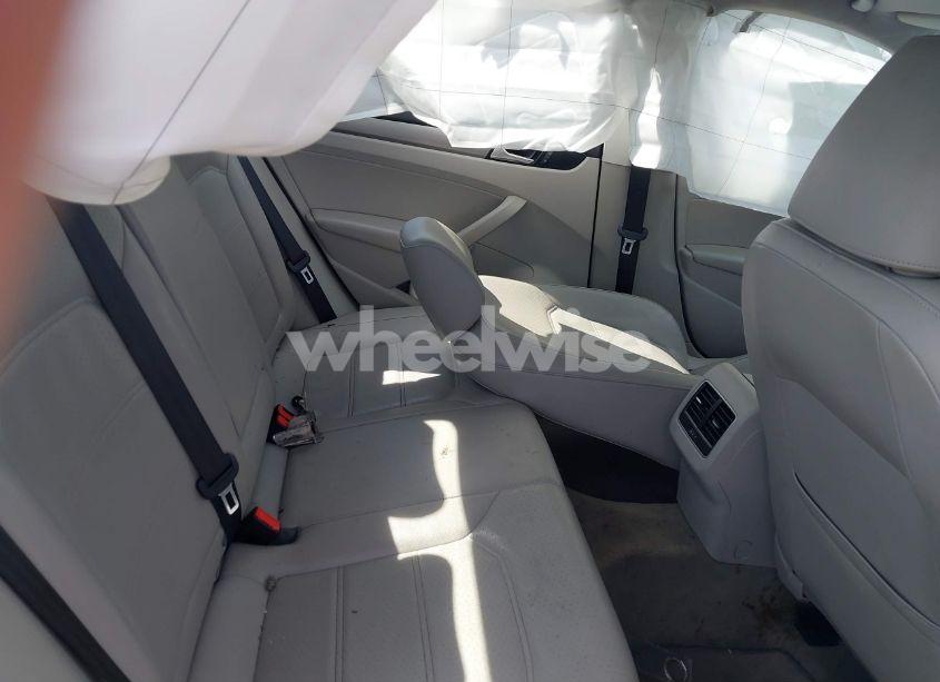 Photo 8 of 2014 Volkswagen Passat 1.8T SE (VIN 1VWBT7A34EC072615)