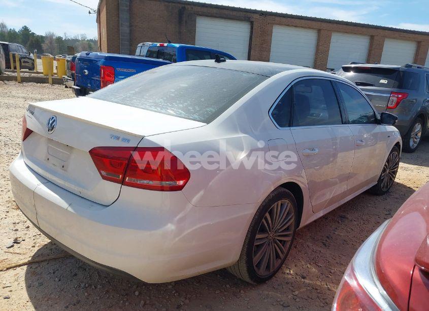 Photo 4 of 2014 Volkswagen Passat 1.8T SPORT (VIN 1VWBT7A34EC097532)