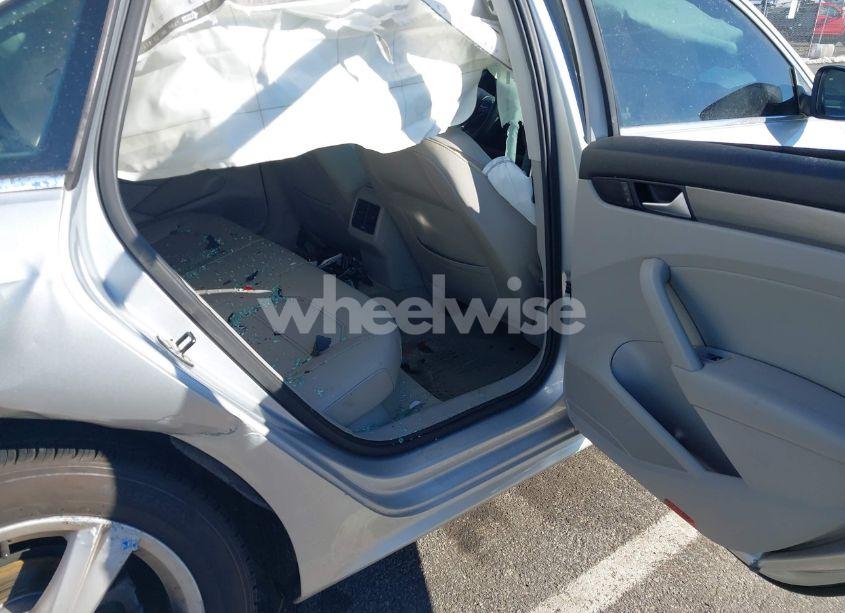 Photo 8 of 2014 Volkswagen Passat 1.8T SE (VIN 1VWBT7A34EC103510)